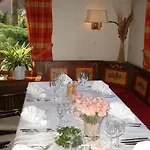 Hotell Schweizer Haus 2*