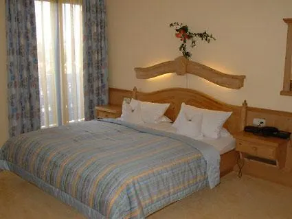 Schweizer Haus 2*